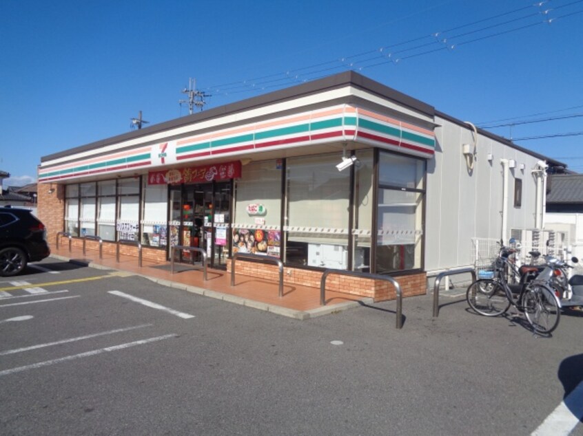 コンビニまで300m※セブン－イレブン　彦根平田町店 ファミールハイツ