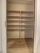  ノルウェジアンウッド室町