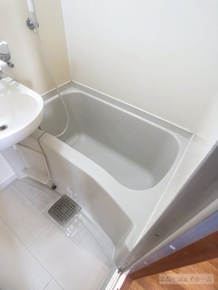  ハイネスグリーン名坂