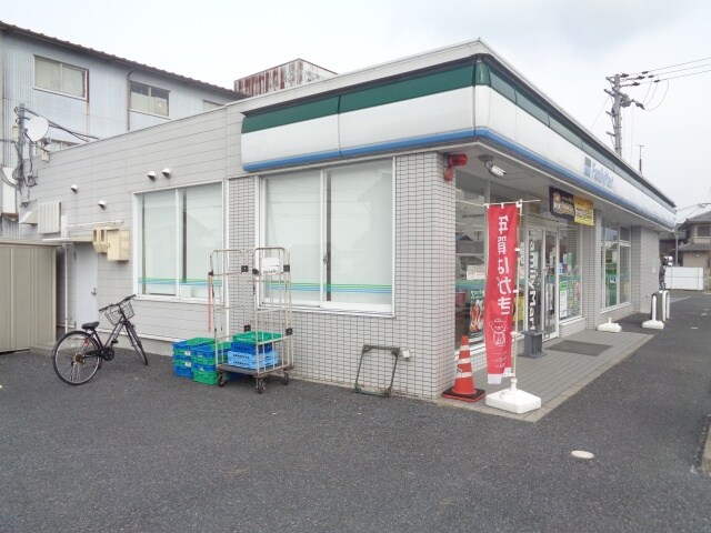 コンビニまで500m※ファミリーマート　彦根小泉店 プチ・シャンブルいずみⅢ