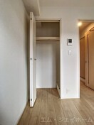  モンターニュ　リーヴル