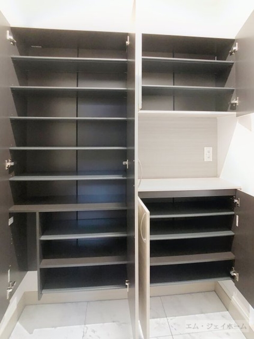  Ｄ－ＲＯＯＭ 東矢倉