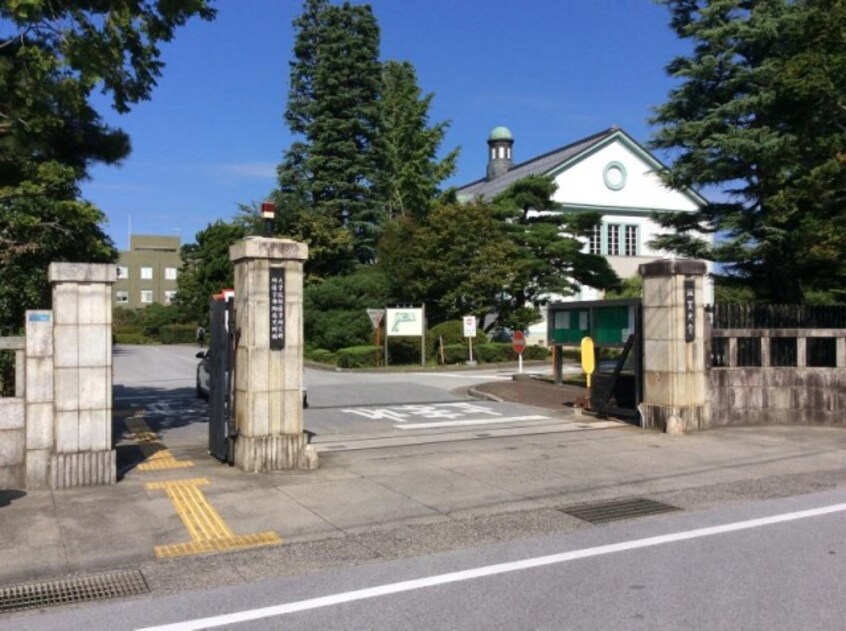 大学/短大/専門学校まで3200m※滋賀大学 ＳｕｂａｒｕⅢ番館