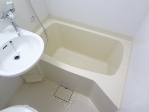  山東アパート１