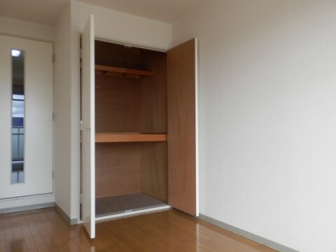  ドミトリーユー