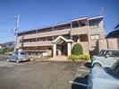 ファミール駒坂の外観