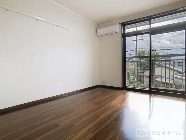  サンハイム伊勢B