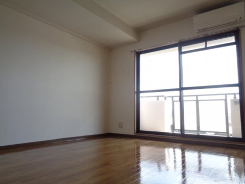  コスミックルーム21