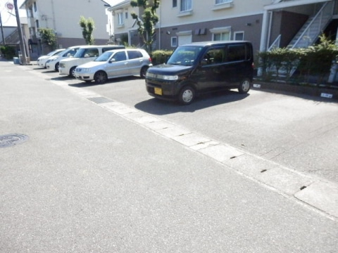  メゾンファミールA