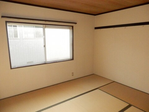  メゾンファミールA