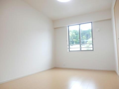  メルシーガーデン坂本