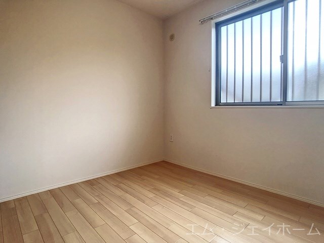  グランドソレーユⅡ番館