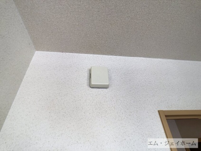  レジデンス宝積