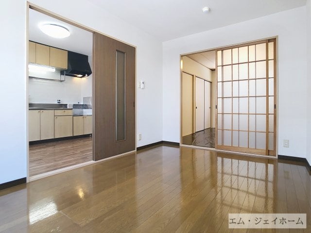  レジデンス宝積