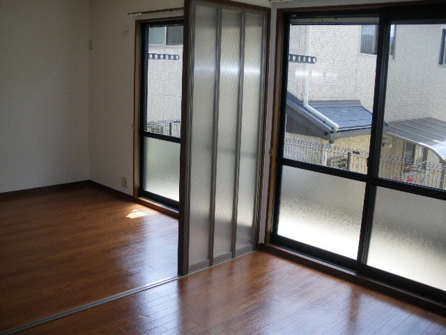  レーク・スリーゼ B棟