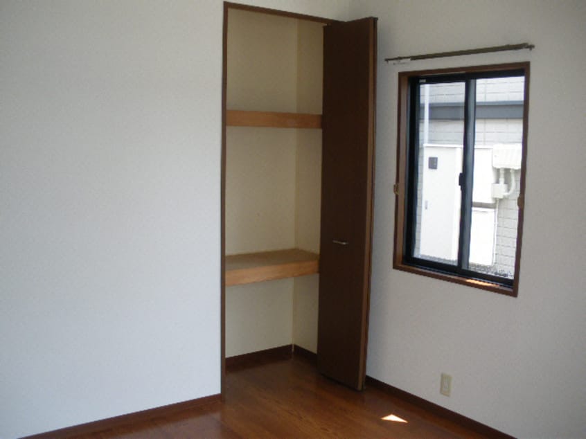  レーク・スリーゼ B棟