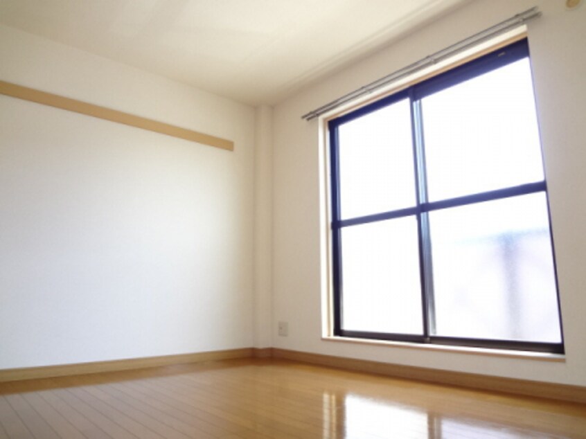  サンパレス白鳥