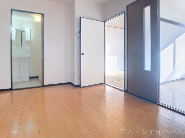  サラナフラット