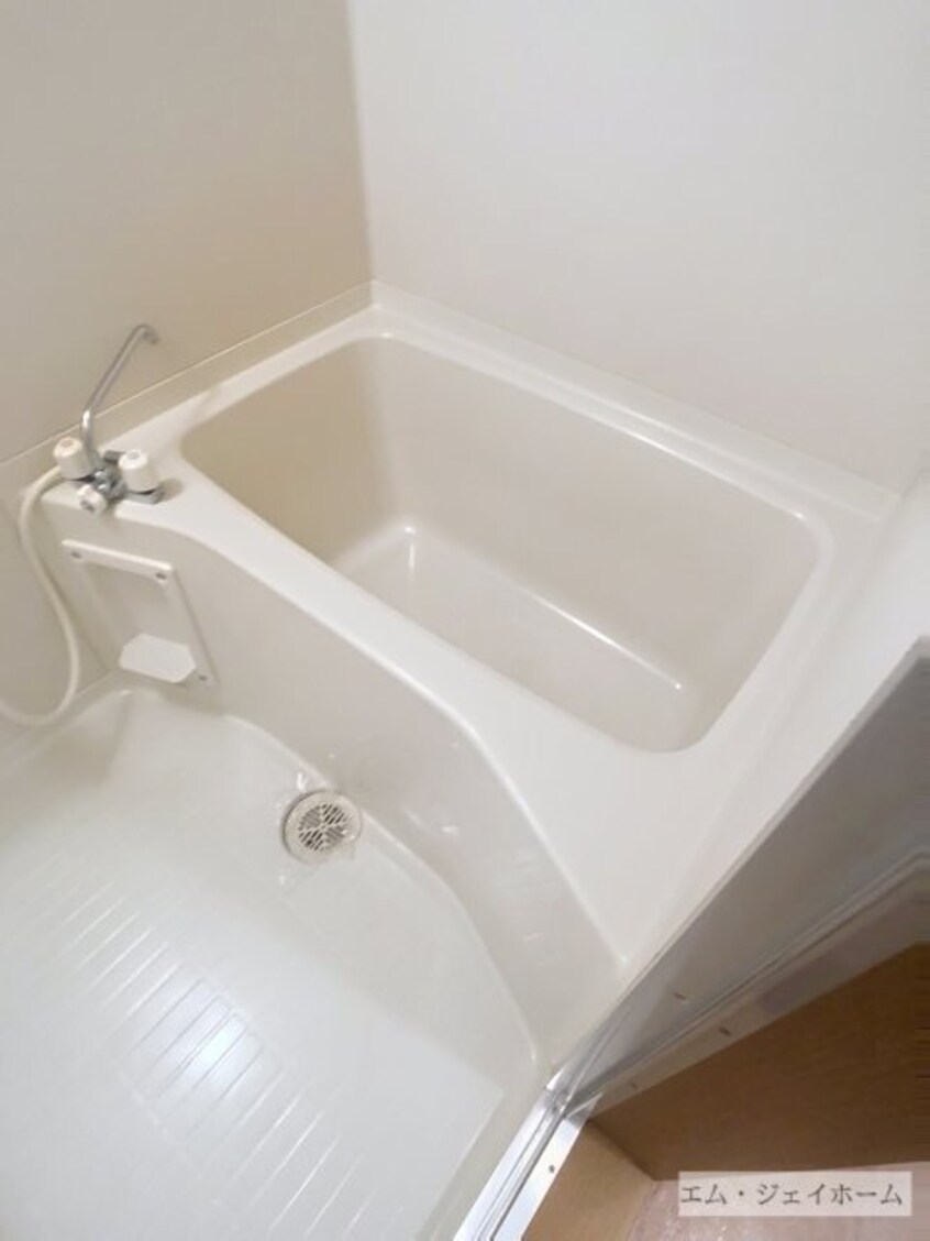  メゾンアデュール