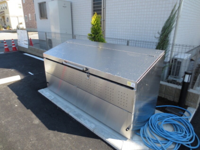  エーリ・フノマージュ