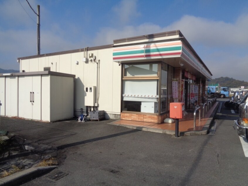 コンビニまで400m※セブン－イレブン　五個荘日吉町店 佐生マンションⅡ