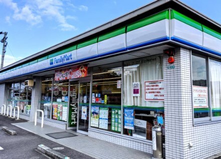 コンビニまで1200m※ファミリーマート　湖南石部南店 ブライトピアニー