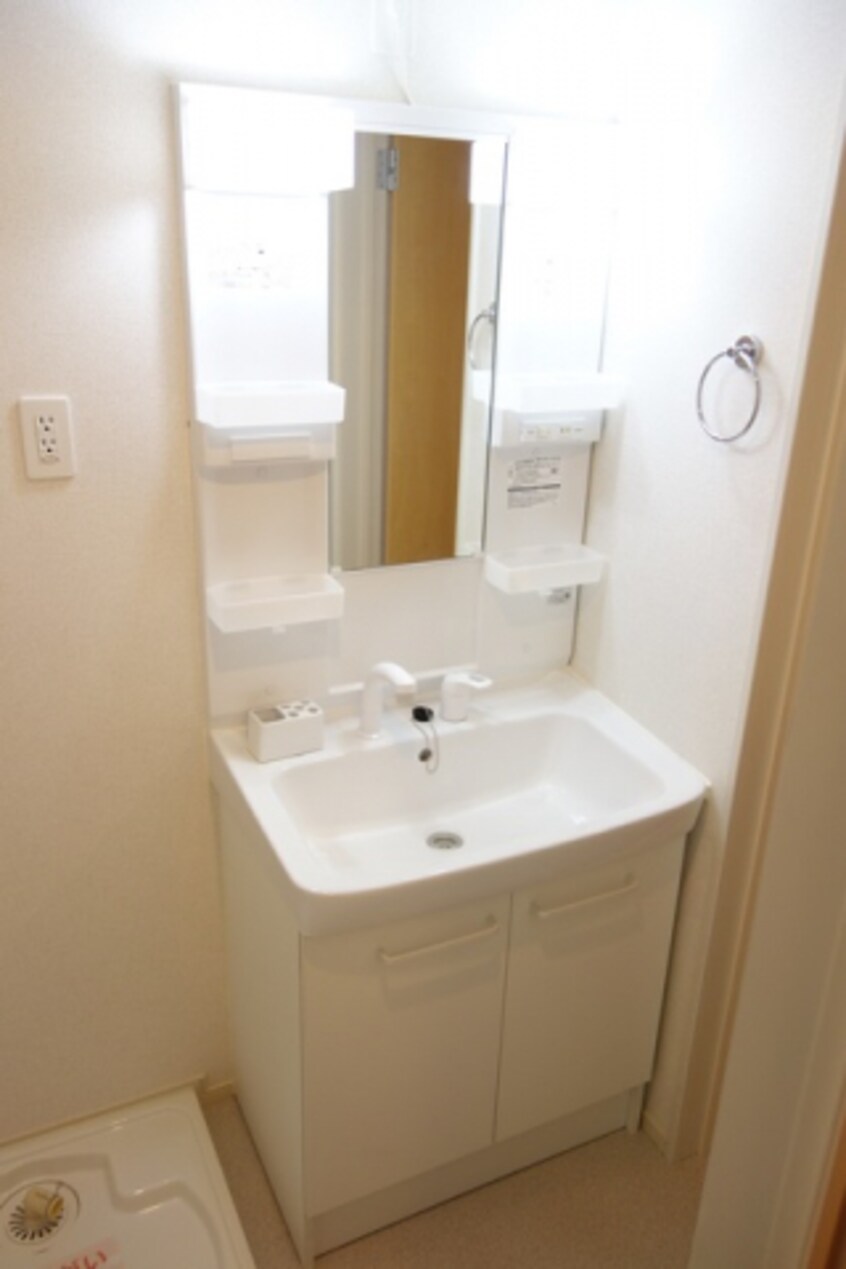  ベストウォール篠原