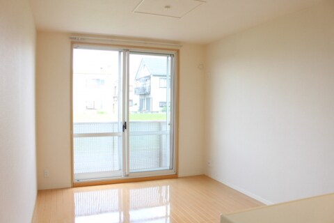  シャーメゾン　リーリエ