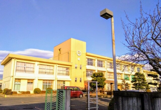 小学校まで1200m※甲賀市立綾野小学校 Ｖｅｒｌｉｃｅ