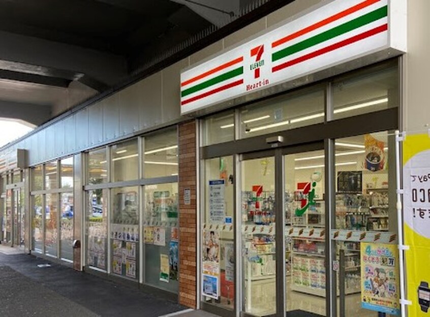 コンビニまで200m※セブン－イレブン　ハートインＪＲ堅田駅前店 コマザワビル