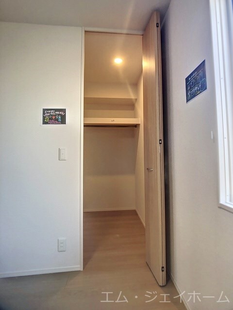  秀豊４号館 (シュウホウヨンゴウカン)