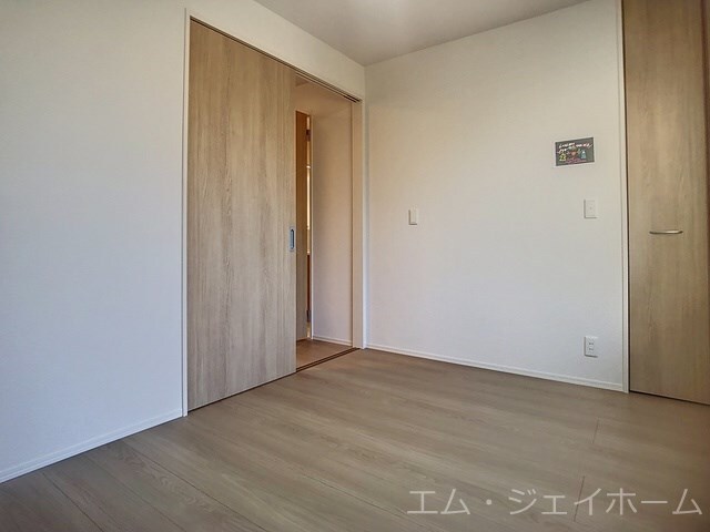  秀豊４号館 (シュウホウヨンゴウカン)