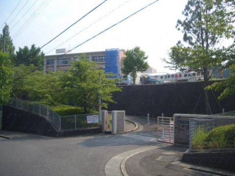 中学校/中等教育学校まで1900m※大津市立仰木中学校 リバーサイド湖都が丘