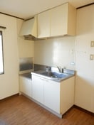  メゾンファミールA