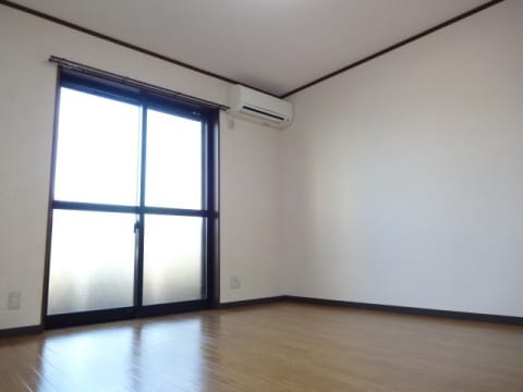  エスエスコーポ愛知川