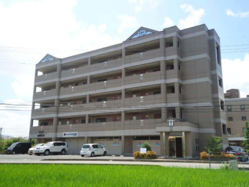  ファミール北川