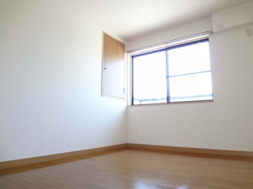  サンパレス白鳥