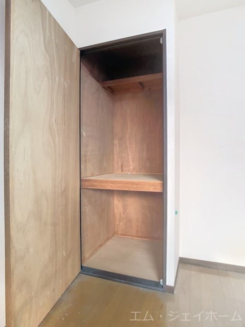  サラナフラット