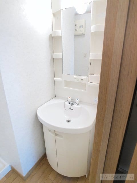  フラワー５番館