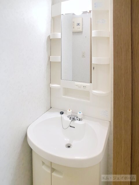  フラワー５番館