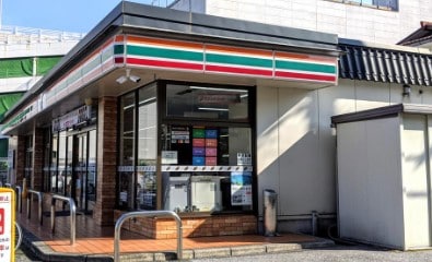 コンビニまで200m※セブン－イレブン　彦根駅前店 レジデンスフジマン