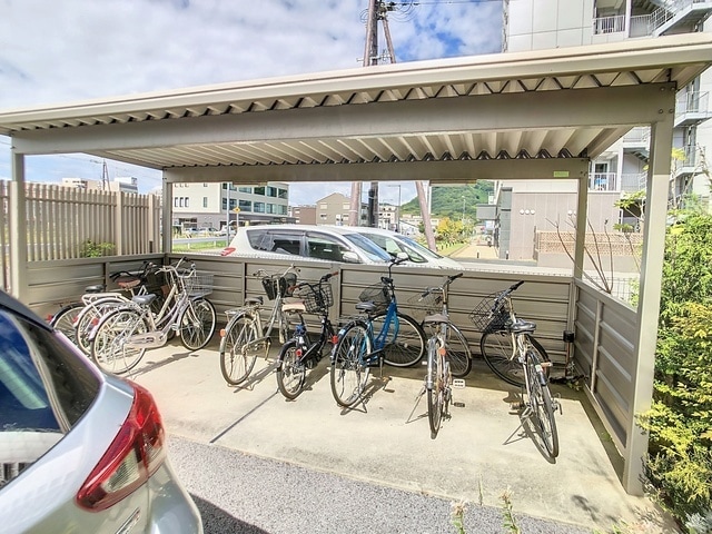  アトリエール駅東