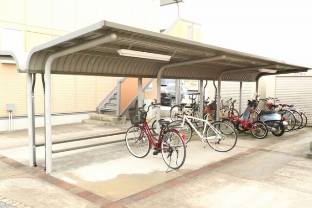  サンローズ　Ａ棟