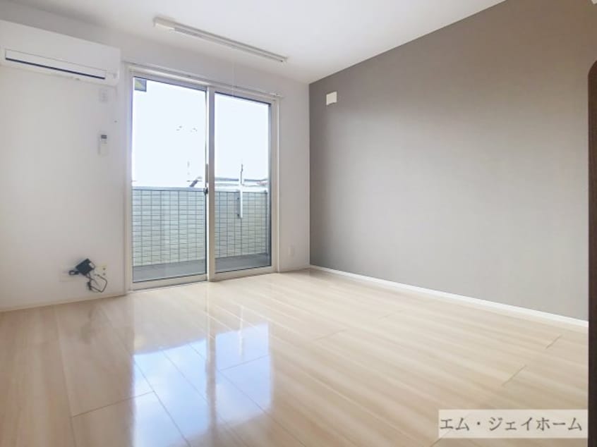  ヴィラ　シャルマン