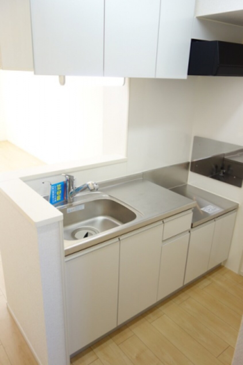  ベストウォール篠原