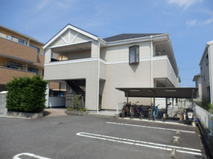  レジーナ・クミル
