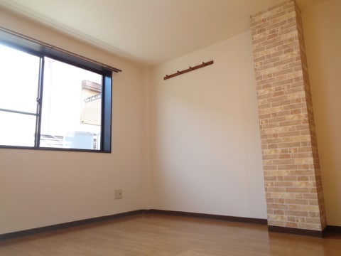  シャトル壱番館