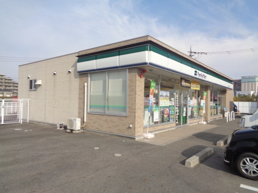 コンビニまで500m※ファミリーマート　彦根竹ヶ鼻店 サンタウン竹鼻　B