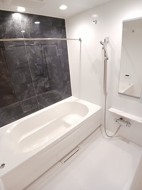  メル　ヴァンベール