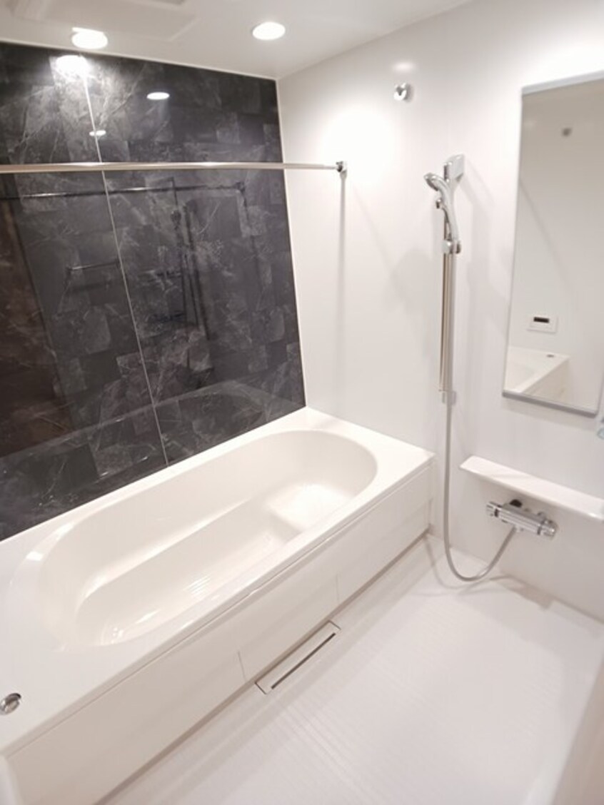  メル　ヴァンベール